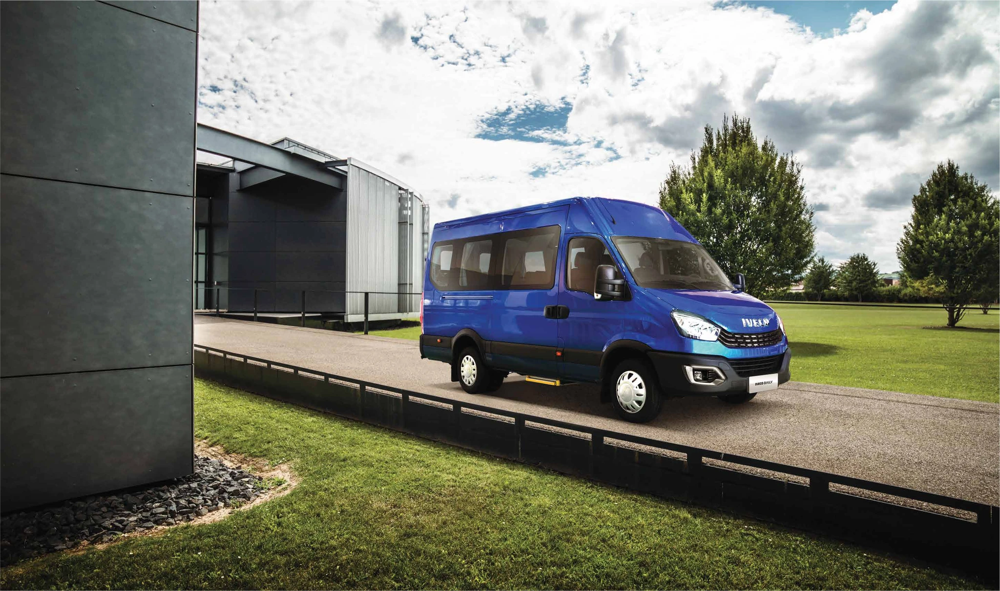 IVECO Daily – Minibus chuẩn châu Âu