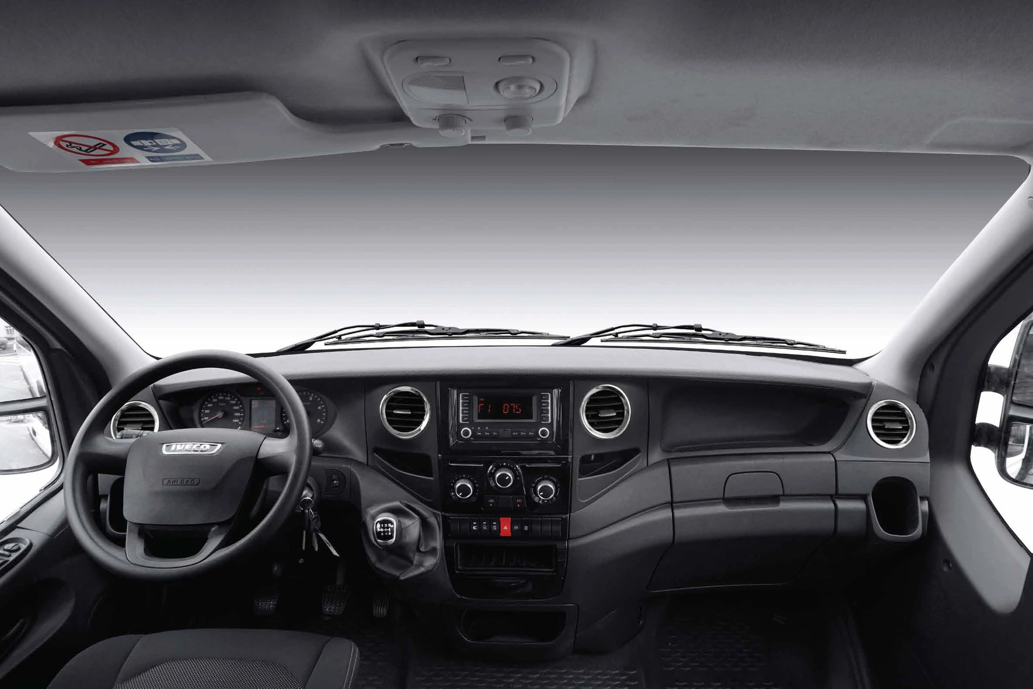 IVECO Daily – Khoang lái tinh giản