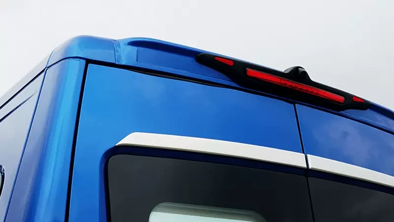 IVECO Daily Plus Premium – Đèn phanh Hella + camera